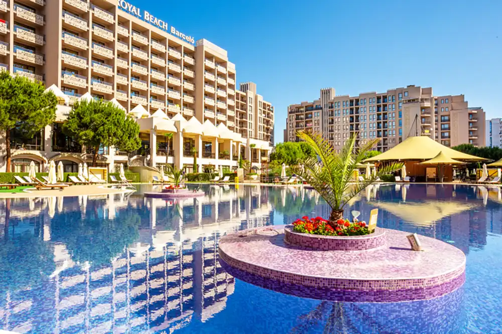 Barcelo Royal Beach